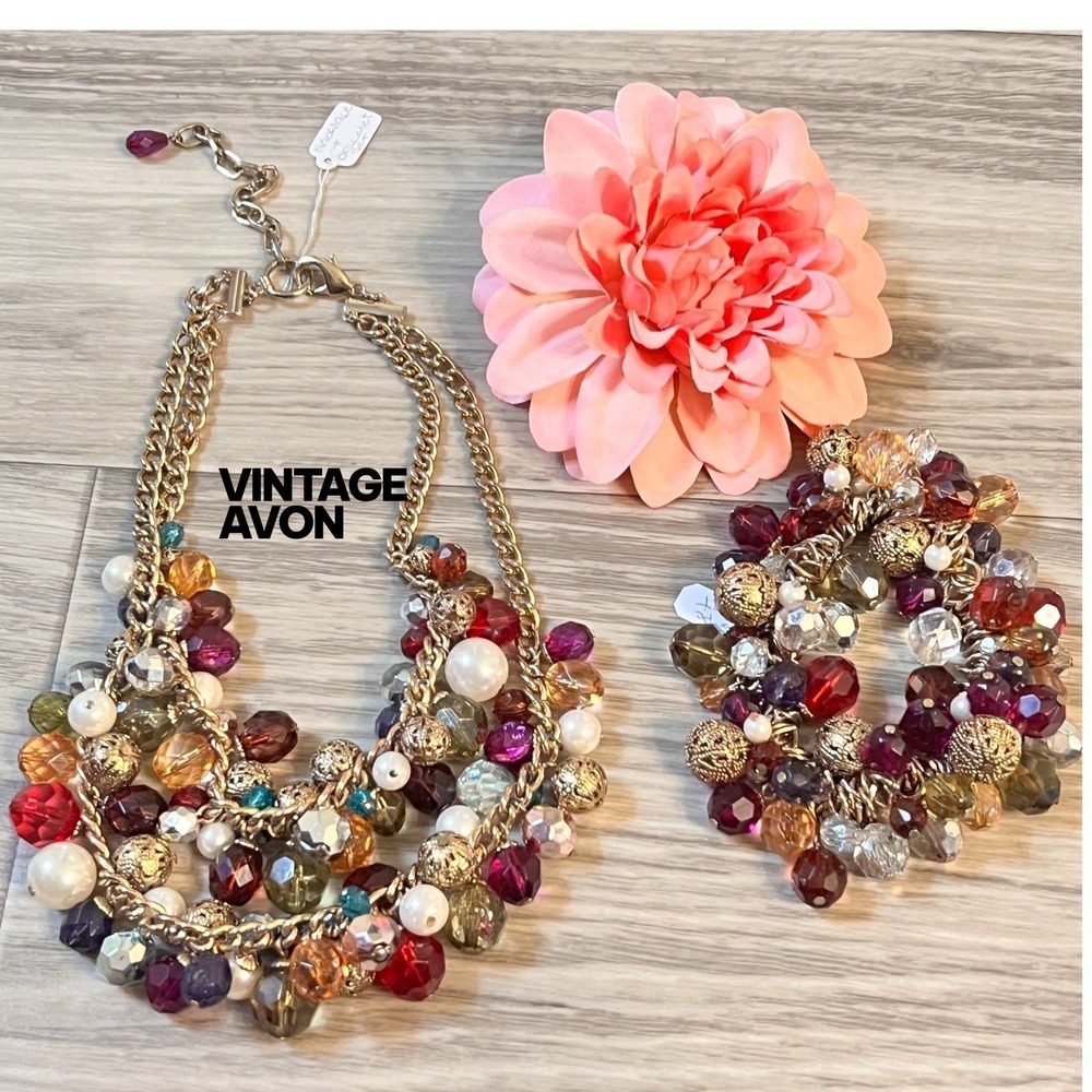 VINTAGE AVON COLORFUL CRYSTAL BEADS NECKLACE AND BRACELET